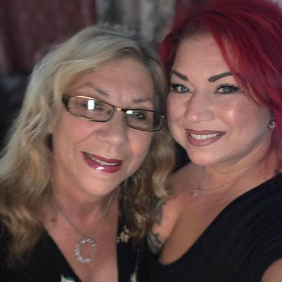 Meet your Posher, Pam - Picture 1 of 1